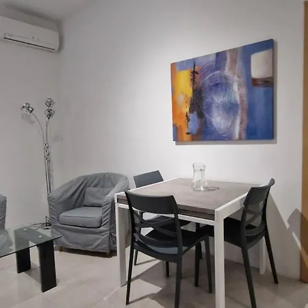 Διαμέρισμα Compact, Convenient 1br Flat *