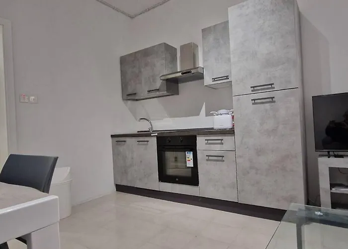 Compact, Convenient 1br Flat * Sliema