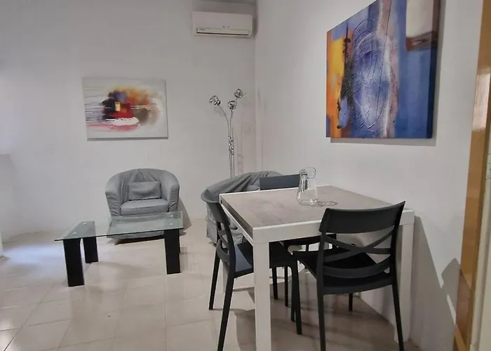 Compact, Convenient 1br Flat Apartment Sliema
