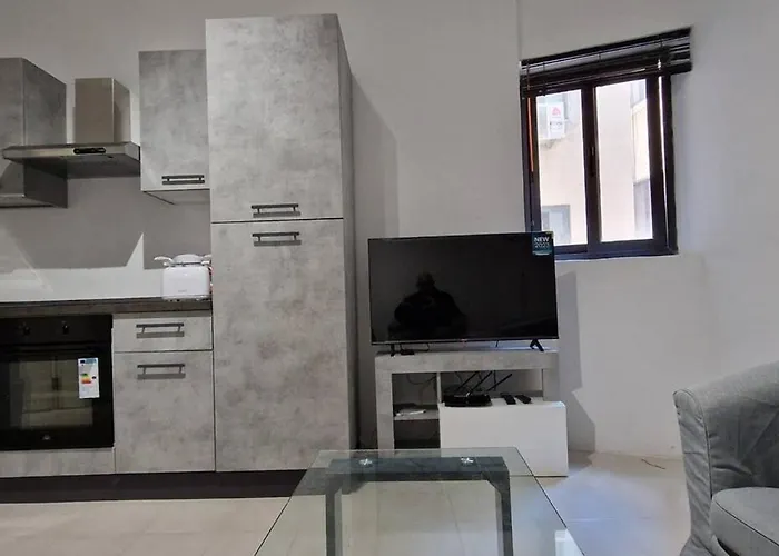 Compact, Convenient 1br Flat * Sliema